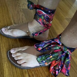 Sam Edelman wrap around bright colored shoe